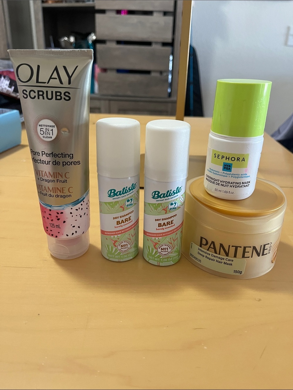 5 piece Beauty Set with OLAY Vitamin C Pore Perfecting Scrub